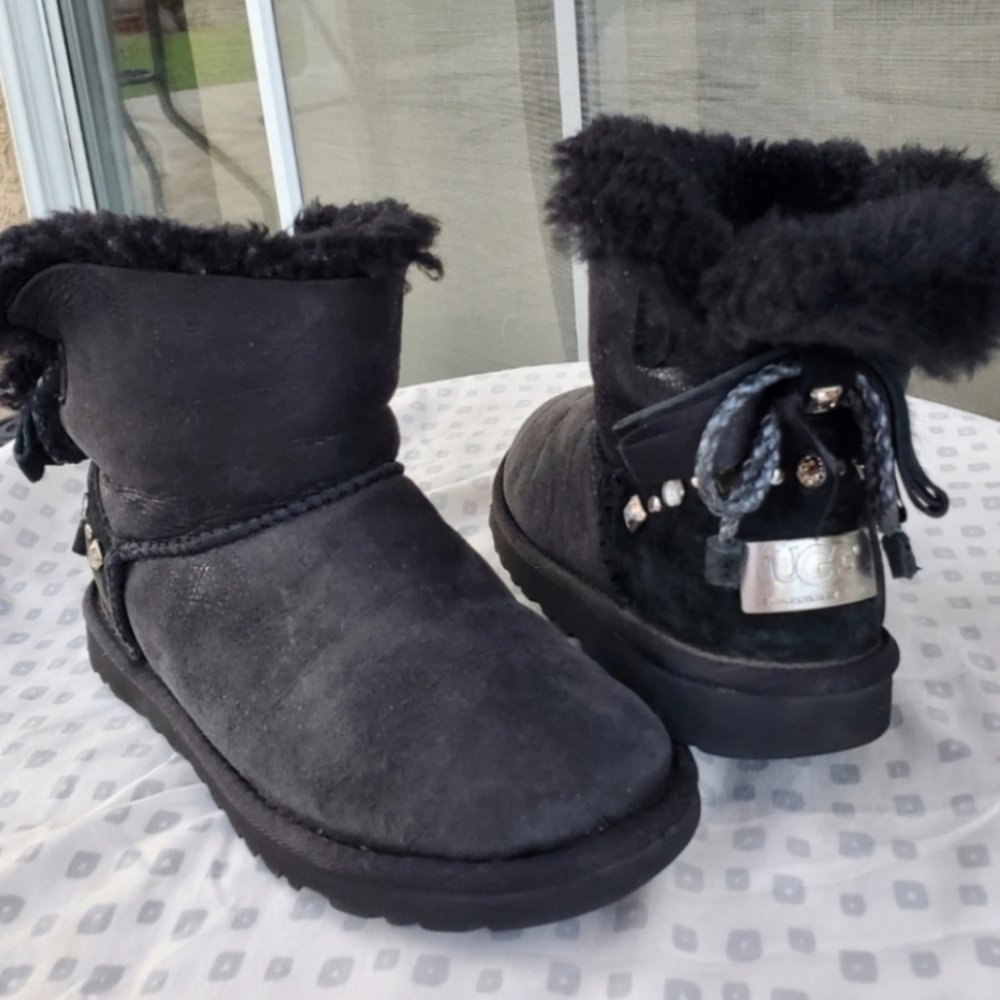 UGG Mini Bailey Leather Braid Bow Swarovski Black Boots Metal Logo Wmn Sz 5/ 36